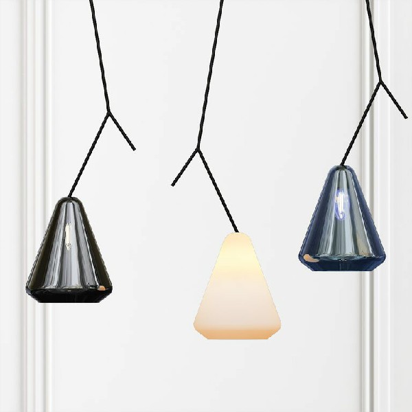 Lampa stołowa z funkcją regulacji światła – odkryj nowoczesny styl w Twoim wnętrzu