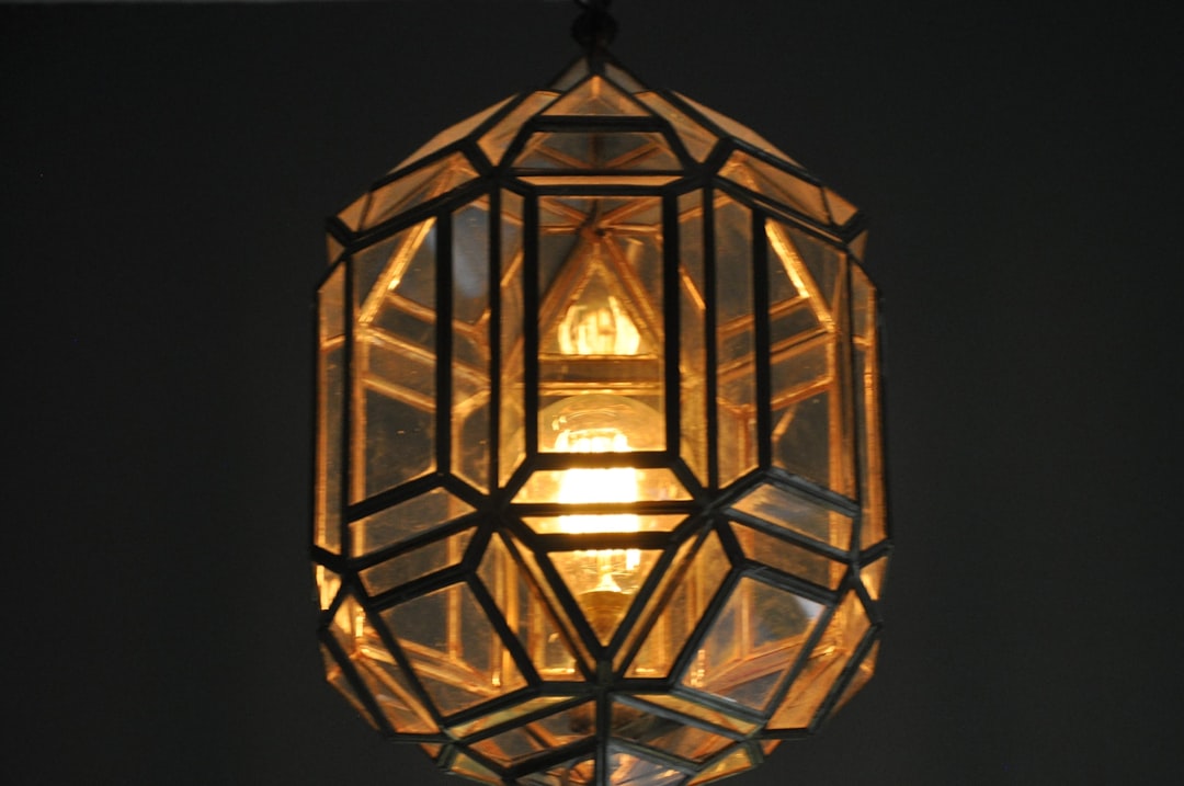 Lampa stołowa kryształowa do sypialni