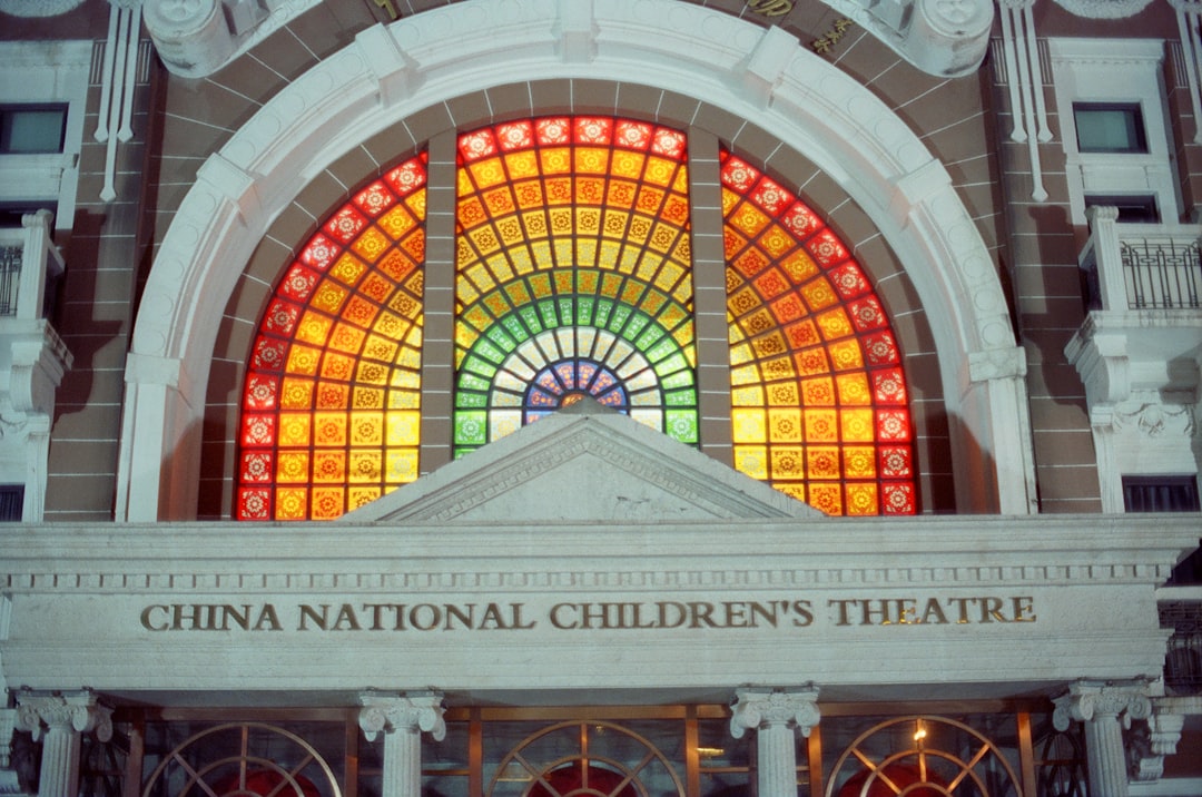 Oświetlenie wejścia: jak stworzyć idealne wrażenie